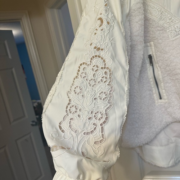 NWT Mindy Mae’s Market off-white lace quarter zip fleece XL - Hold Me Closer - Picture 4 of 5